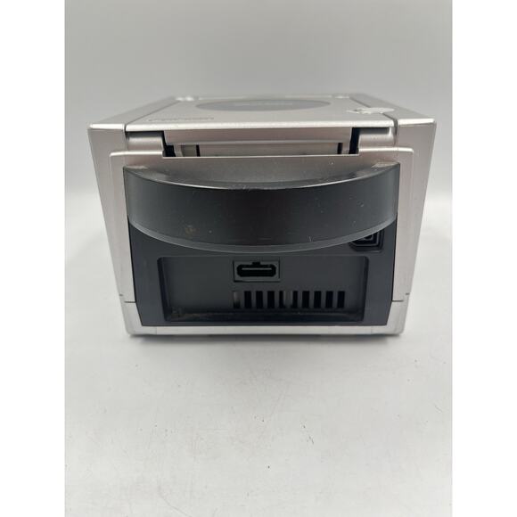 Nintendo GameCube DOL-001 Silver Console Only - Tested & Working - Picture 3 of 11